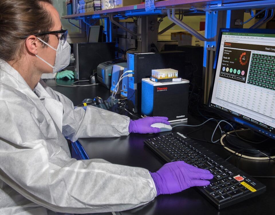 Desenvolvimento de Softwares para a Indústria da Saúde Desenvolvimento de Softwares para a Indústria da Saúde