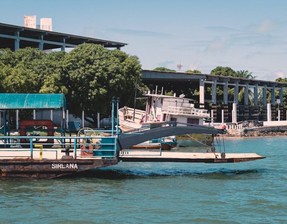 Como a IA está ajudando o turismo em cidades turísticas brasileiras Harbor of Joao Pessoa in Summer