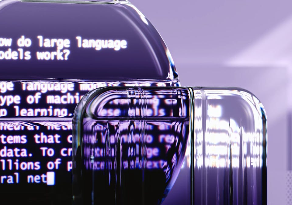 Como a inteligência artificial otimiza operações complexas? Abstract representation of large language models and AI technology.