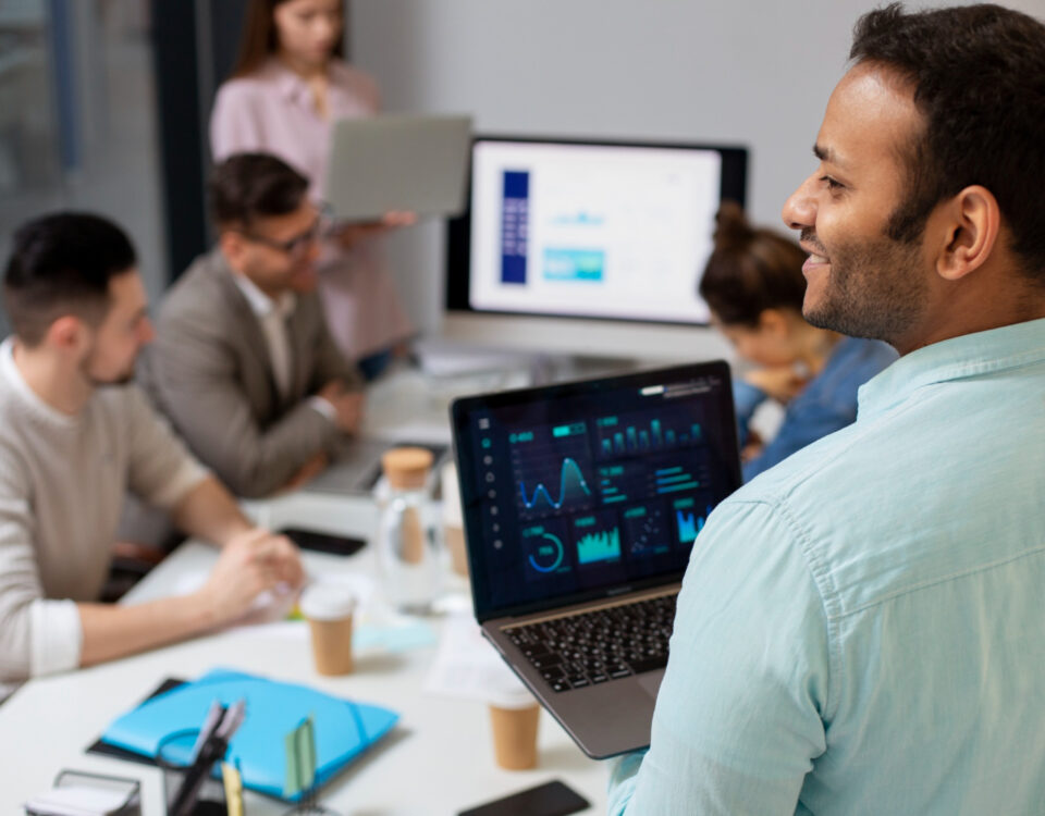 Arquitetura de sistemas para gestão empresarial eficiente Arquitetura de sistemas para gestão empresarial eficiente