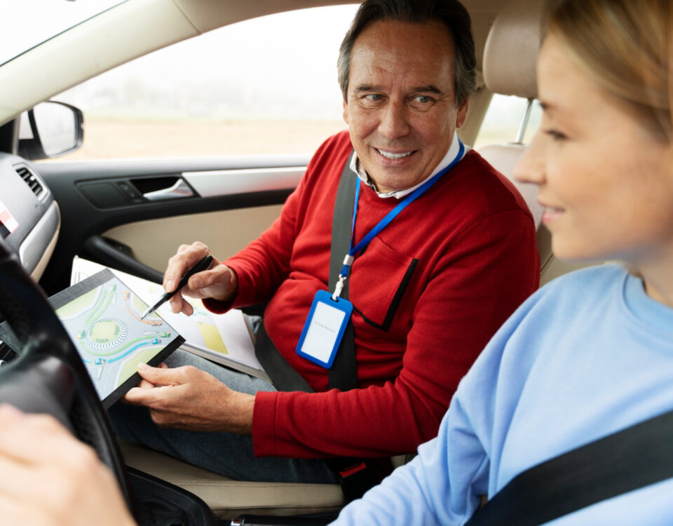 Soluções digitais que treinam motoristas profissionais Soluções digitais que treinam motoristas profissionais