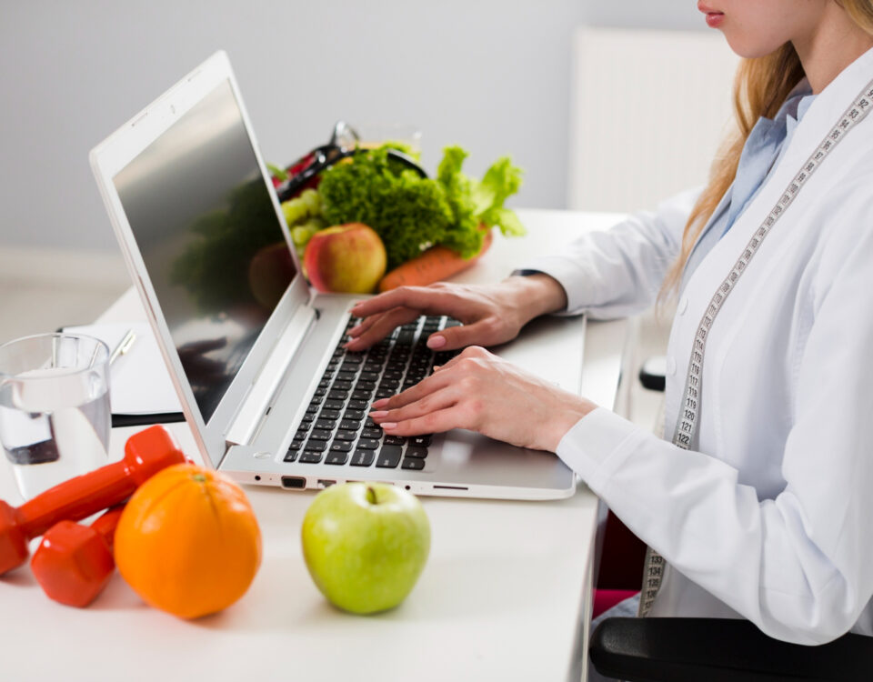 Sistemas para gestão de clínicas com foco em nutrólogos Sistemas para gestão de clínicas com foco em nutrólogos