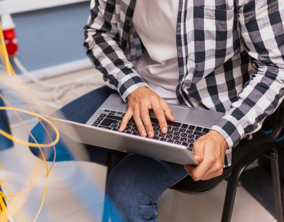 Protocolos de comunicação que todo técnico de Informática para Internet deve dominar Protocolos de comunicação que todo técnico de Informática para Internet deve dominar