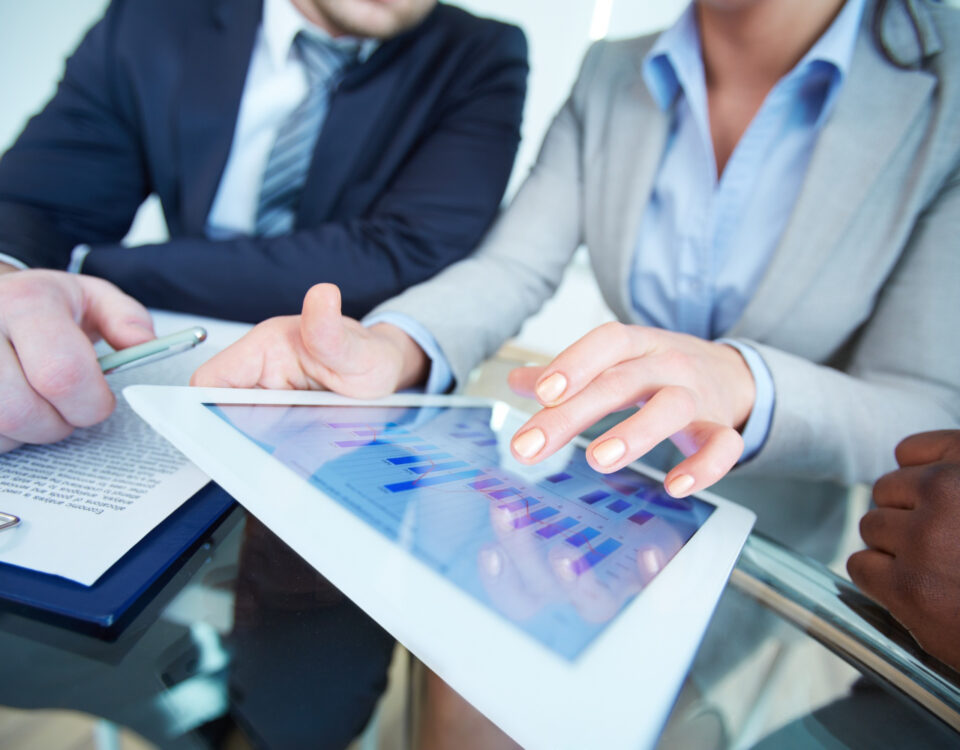 Como integrar consulta de dados de empresas em sistemas