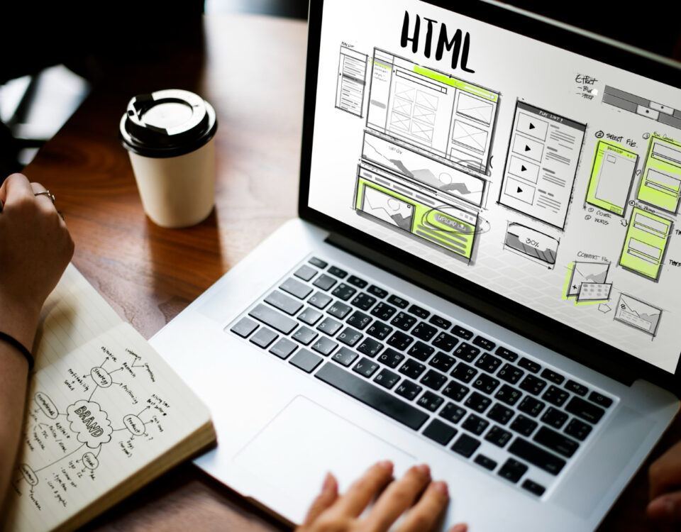 Estruturas e frameworks usados no desenvolvimento de sites modernos