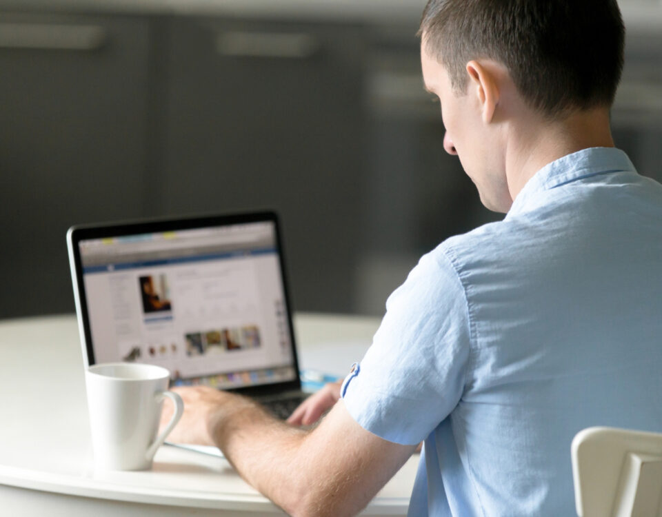 O que há por trás de sites que convertem visitantes
