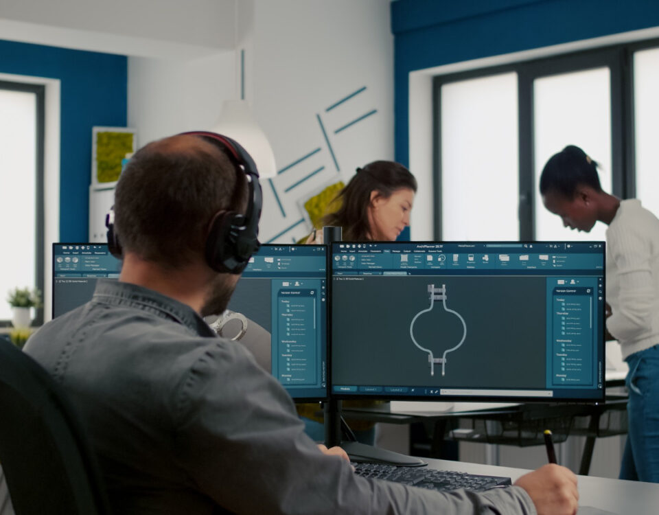 Como projetos CAD reduzem erros em peças sob medida