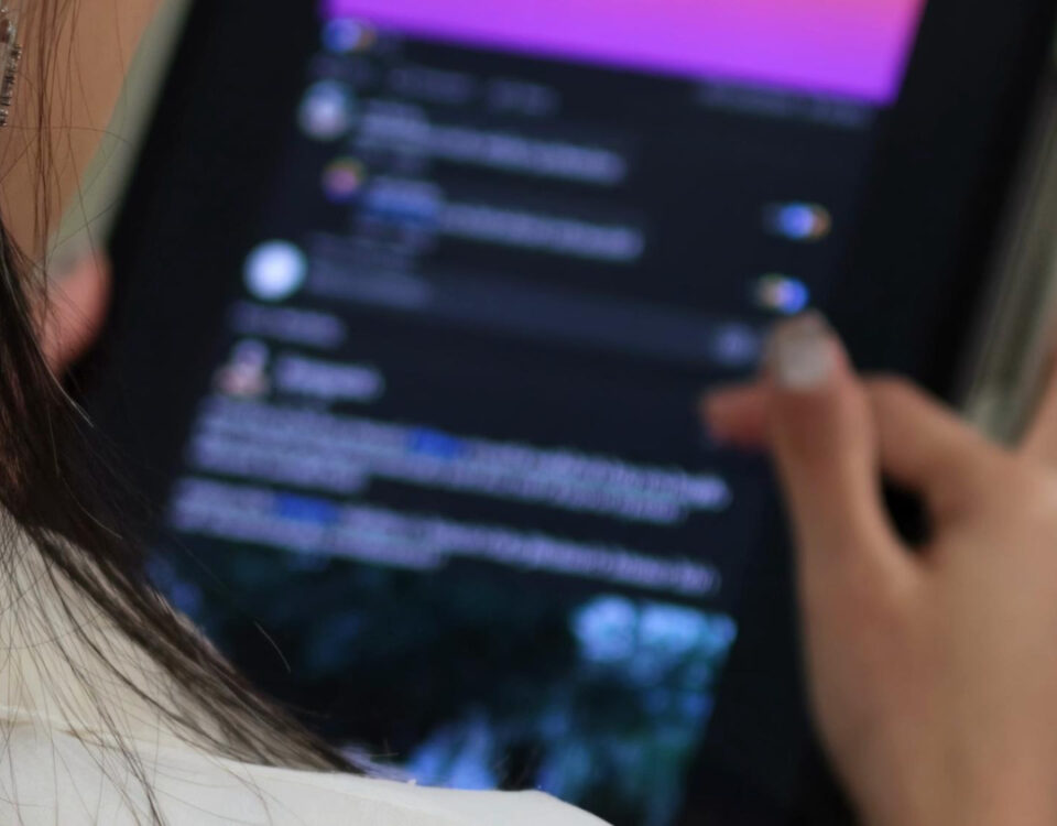 Busca por IA pode achar grupos do Telegram sem o nome exato?