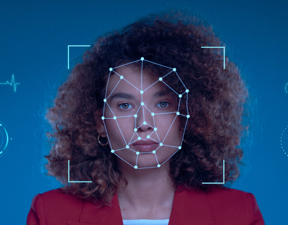 Deepfake em perfis +18: ainda dá para reconhecer uma foto falsa?